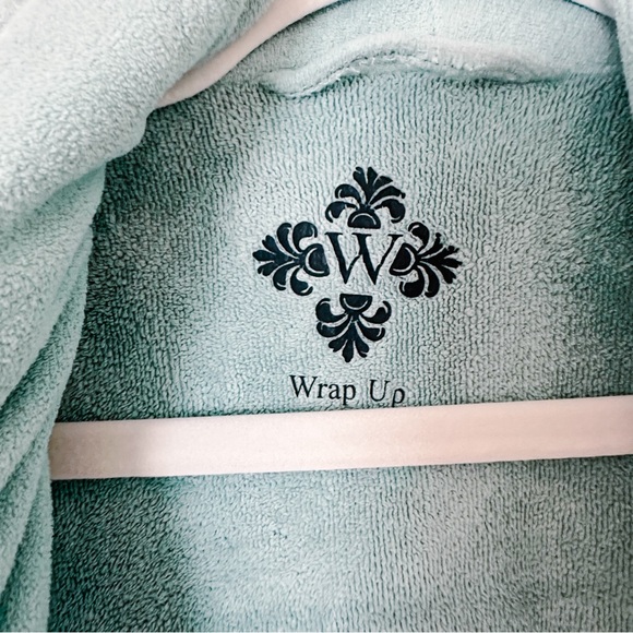 Wrap Up Robe by VP - Picture 3 of 3